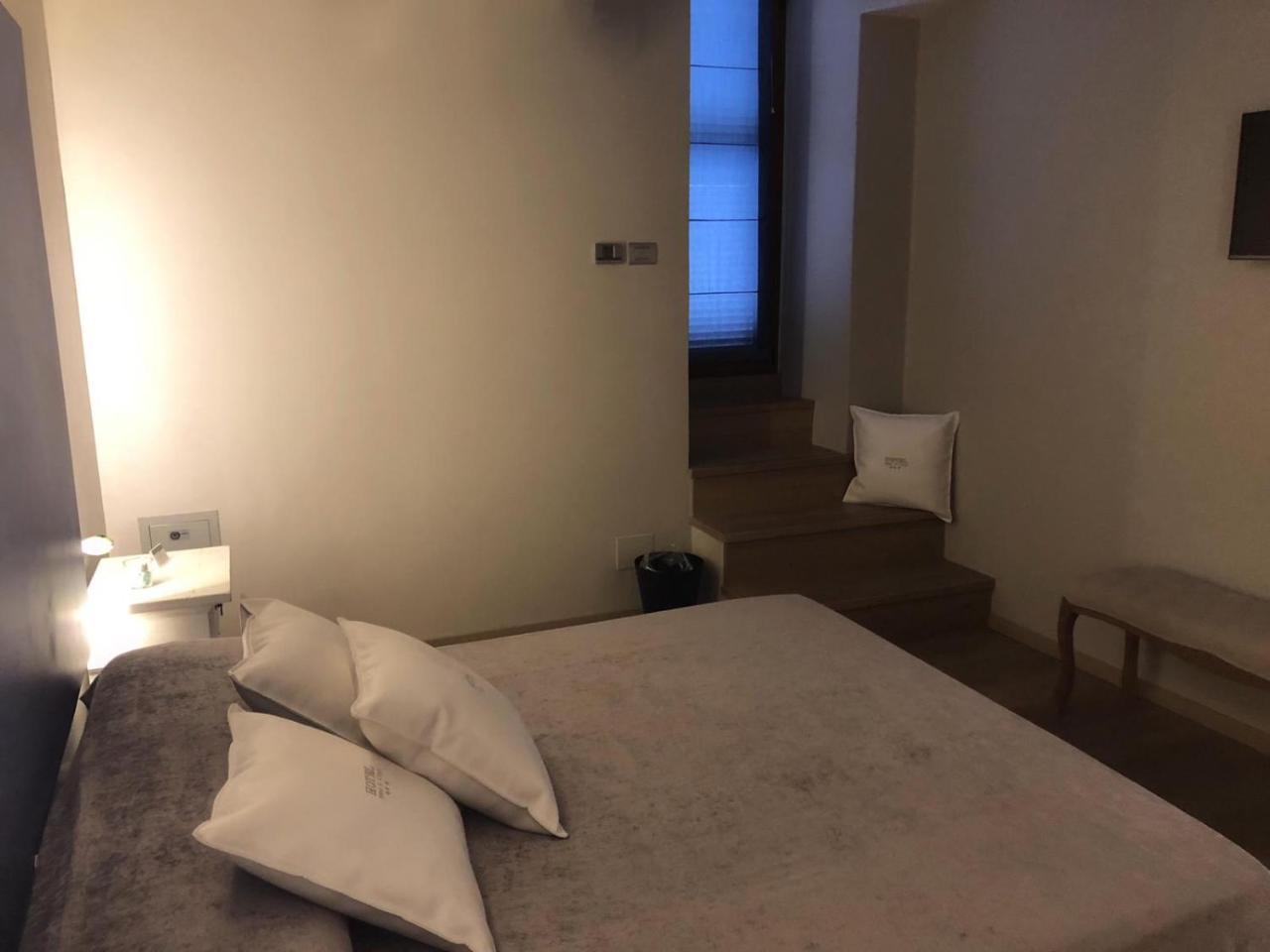提诺沃洛酒店 波佐利 外观 照片